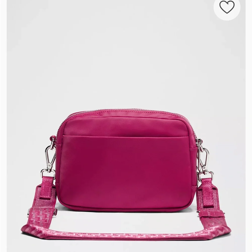 Lululemon Everywhere Crossbody Bag 2L
Metal Hardware Monogram - Picture 2 of 5
